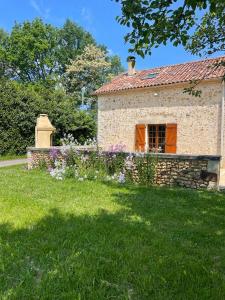 The building in which the holiday home is located