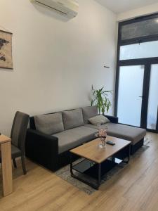 Χώρος καθιστικού στο Two bedroom apartment N Split