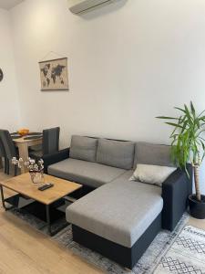 Χώρος καθιστικού στο Two bedroom apartment N Split