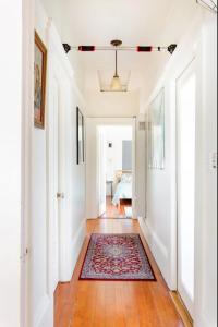 Gallery image of Private room in the heart of Elmwood Berkeley! in Berkeley
