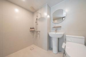 Kopalnica v nastanitvi TimeTerminal Hotel Daejeon 1st by Aank