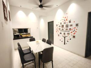 Φωτογραφία από το άλμπουμ του TL LEGEND HOMESTAY Ipoh garden east σε Ipoh
