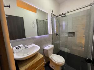 Et badeværelse på Kasa 5ta Apartahotel
