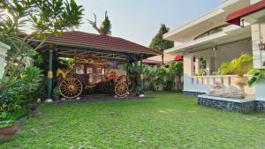 A garden outside Griya Asih