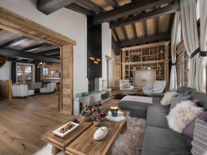 Gallery image of Chalet Courchevel 1550, 7 pièces, 12 personnes - FR-1-575-200 in Courchevel