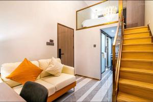 Гостиная зона в Yunga Yee Tsui Apartments云嘉倚翠公寓