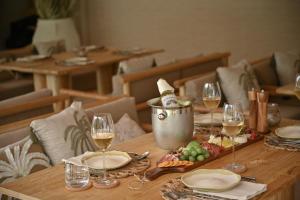 Nápoje v ubytování Arinara Beach Resort Phuket - SHA Extra Plus