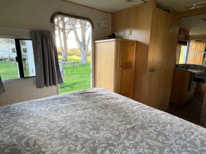 Gallery image of Glamping trailer (site #2) in Klamath