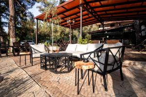 Patio o area all'aperto di Pine View Boutique Hotel Adults Only