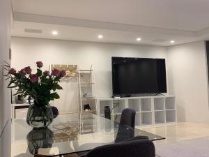 Galeriebild der Unterkunft Spacious Studio-2 Beds, Short drive to Parklands & Olympic in Sydney