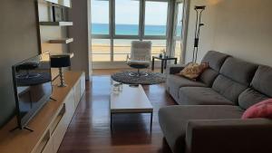 Posezení v ubytování Egona - Bañeru 3 Vivienda en 1 línea de playa centro ciudad