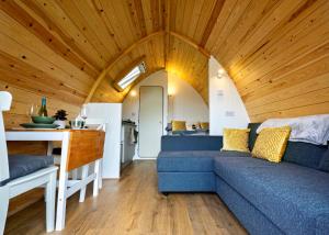 Malhamdale Glamping的休息区