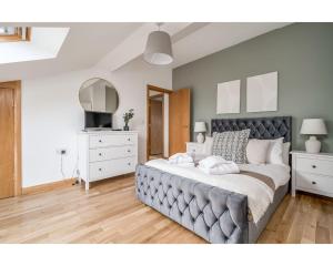 Ένα ή περισσότερα κρεβάτια σε δωμάτιο στο Central Belfast Apartments Pottinger's Quay