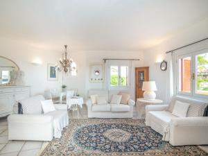 Posezení v ubytování Apartment Ginepro by Interhome