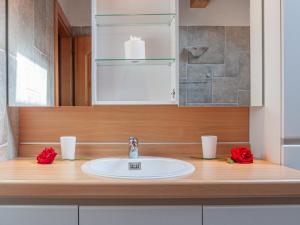 Баня в Chalet Belle Vue by Interhome