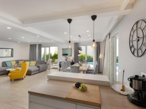 Posezení v ubytování Villa Luka by Interhome