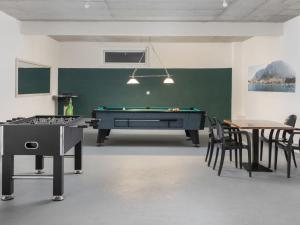 Biliár nebo kulečník v ubytování Villa Luka by Interhome