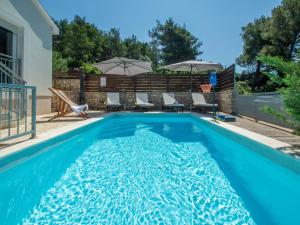 Bazén v ubytování Holiday Home Dalmacia by Interhome nebo v jeho okolí