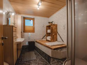 Kúpeľňa v ubytovaní Apartment Hüttaler by Interhome