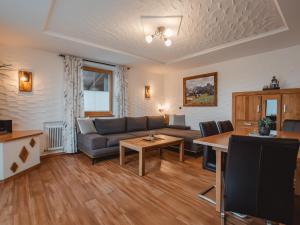 Posedenie v ubytovaní Apartment Hüttaler by Interhome