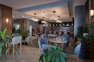 Posedenie v ubytovaní DoubleTree by Hilton - Kamloops