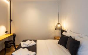 Postel nebo postele na pokoji v ubytování Nostos - Luxury Apartment in Agrinio