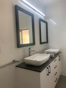 Gallery image of Luxury and cosy family retreat in Carbrook