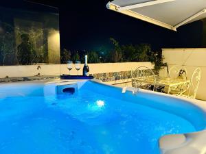 Φωτογραφία από το άλμπουμ του "Bea's Terrace" - Private Jacuzzi and panoramic rooftop in the City Centre στο Κάλιαρι