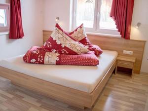 Ένα ή περισσότερα κρεβάτια σε δωμάτιο στο Apartment Bella Monte-1 by Interhome +15 φωτογραφίες