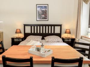 Tempat tidur dalam kamar di Apartment Arnoltice 2 by Interhome