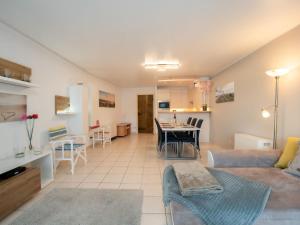 Kuchyň nebo kuchyňský kout v ubytování Apartment Breduynia by Interhome