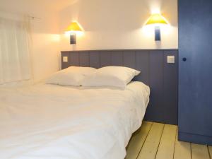 Krevet ili kreveti u jedinici u objektu Apartment Les Sables Vignier-2 by Interhome