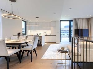 Kuchyň nebo kuchyňský kout v ubytování Holiday Home Semi-detached Villa Crveni vrh 1-2-3- by Interhome