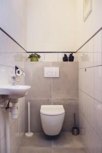 Koupelna v ubytování Apartment Delfzijl by Interhome