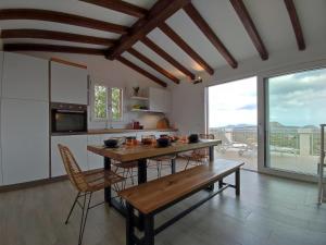 Η κουζίνα ή μικρή κουζίνα στο Villa Aurora by Interhome