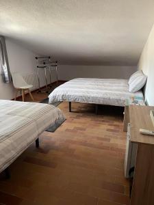 Postel nebo postele na pokoji v ubytování DJM Palms - Shared Casa Rural - Casa Rural Compartida - No es una casa privada