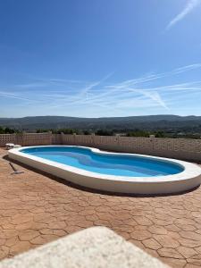 Bazén v ubytování DJM Palms - Shared Casa Rural - Casa Rural Compartida - No es una casa privada nebo v jeho okolí