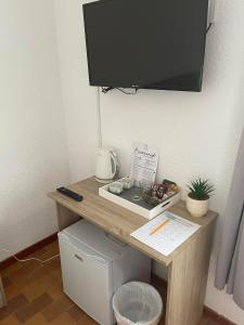 TV a/nebo společenská místnost v ubytování DJM Palms - Shared Casa Rural - Casa Rural Compartida - No es una casa privada