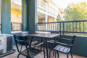 Φωτογραφία από το άλμπουμ του Sunnyvale 1br w pool ac wd near highways SFO-1135 σε Σανιβέιλ