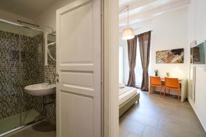 Kúpeľňa v ubytovaní B&B Cala Peppa + 30 fotografií