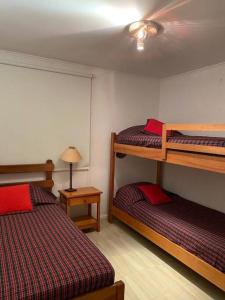 Двуетажно легло или двуетажни легла в стая в Olas Marbella, Maitencillo. 4D+3B Vista Panorámica +Full Servicios