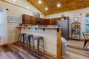 Fotografie z fotogalerie ubytování Cozy Cardinal v destinaci Sevierville