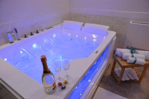 Joogid majutusasutuses Suite Laurel SPA con idromassaggio