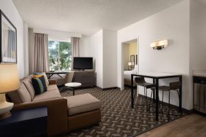 โทรทัศน์และ/หรือระบบความบันเทิงของ Residence Inn by Marriott Anaheim Resort Area/Garden Grove