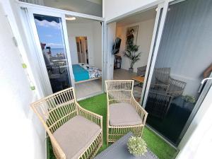 Ein Balkon oder eine Terrasse in der Unterkunft Ocean View Penthouse