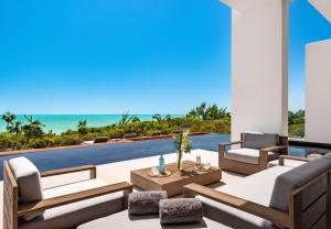 Gallery image of UXUE Villa in Long Bay Hills
