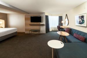 Zona d'estar a Crowne Plaza Atlanta NE - Norcross