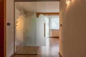 Koupelna v ubytování Residence Prapoz + 37 fotografií