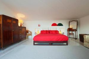 Posteľ alebo postele v izbe v ubytovaní Palazzo Centola Rooftop Salerno