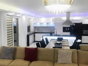 Η κουζίνα ή μικρή κουζίνα στο Holiday Home Sieciemin near Baltic Coast